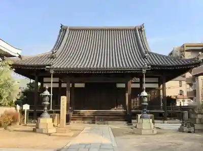 光明寺の本殿・本堂