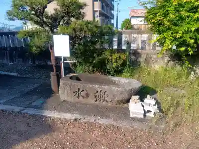 鞍掛神社の{uncategorized: "未分類", other: "その他", undefined: "問題あり", building: "その他建物", grave: "お墓", sacred_gate: "鳥居", guardian: "狛犬", statue: "像", buddha: "仏像", history: "歴史", nature: "自然", garden: "庭園", animal: "動物", pagoda: "塔", temizu: "手水舎", mountain_gate: "山門・神門", sanctuary: "本殿・本堂", subordinate: "末社・摂社", art: "芸術", scenery: "景色", jizo: "地蔵", ema: "絵馬", goshuin: "御朱印", omikuji: "おみくじ", items: "授与品その他", amulet: "お守り", goshuincho: "御朱印帳", eats: "食事", festival: "お祭り", votive_dance: "神楽", shichigosan: "七五三参", wedding: "結婚式", experience: "体験その他", initially: "初詣", around: "周辺", anti_infection: "感染症対策"}