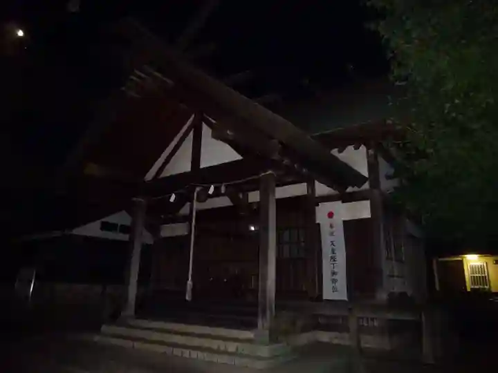 若宮八幡神社の本殿・本堂