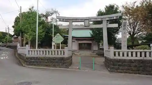 春日神社（比奈）の鳥居