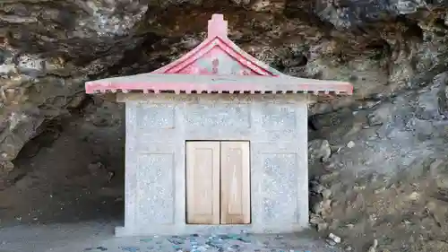 金比羅神社の本殿