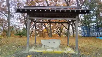 愛國神社の手水舎