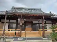 願故寺の本殿・本堂