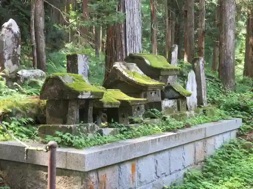御嶽神社(王滝口）里宮の末社・摂社
