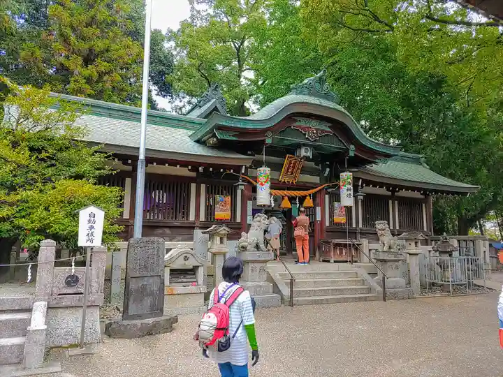 挙母神社の山門・神門