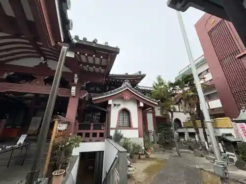 一畑山薬師寺 名古屋別院の{uncategorized: "未分類", other: "その他", undefined: "問題あり", building: "その他建物", grave: "お墓", sacred_gate: "鳥居", guardian: "狛犬", statue: "像", buddha: "仏像", history: "歴史", nature: "自然", garden: "庭園", animal: "動物", pagoda: "塔", temizu: "手水舎", mountain_gate: "山門・神門", sanctuary: "本殿・本堂", subordinate: "末社・摂社", art: "芸術", scenery: "景色", jizo: "地蔵", ema: "絵馬", goshuin: "御朱印", omikuji: "おみくじ", items: "授与品その他", amulet: "お守り", goshuincho: "御朱印帳", eats: "食事", festival: "お祭り", votive_dance: "神楽", shichigosan: "七五三参", wedding: "結婚式", experience: "体験その他", initially: "初詣", around: "周辺", anti_infection: "感染症対策"}