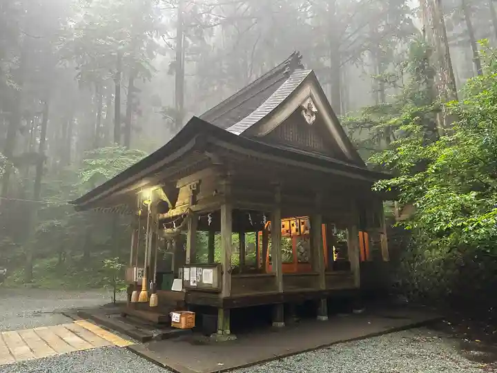 上色見熊野座神社の本殿・本堂