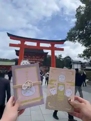 伏見稲荷大社の{uncategorized: "未分類", other: "その他", undefined: "問題あり", building: "その他建物", grave: "お墓", sacred_gate: "鳥居", guardian: "狛犬", statue: "像", buddha: "仏像", history: "歴史", nature: "自然", garden: "庭園", animal: "動物", pagoda: "塔", temizu: "手水舎", mountain_gate: "山門・神門", sanctuary: "本殿・本堂", subordinate: "末社・摂社", art: "芸術", scenery: "景色", jizo: "地蔵", ema: "絵馬", goshuin: "御朱印", omikuji: "おみくじ", items: "授与品その他", amulet: "お守り", goshuincho: "御朱印帳", eats: "食事", festival: "お祭り", votive_dance: "神楽", shichigosan: "七五三参", wedding: "結婚式", experience: "体験その他", initially: "初詣", around: "周辺", anti_infection: "感染症対策"}