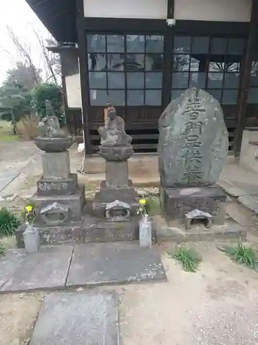 高源寺の像