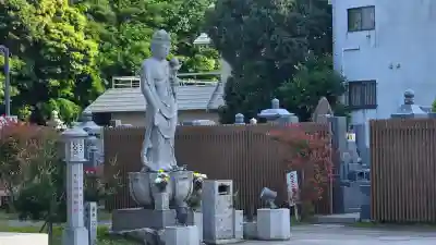 高野山東京別院の{uncategorized: "未分類", other: "その他", undefined: "問題あり", building: "その他建物", grave: "お墓", sacred_gate: "鳥居", guardian: "狛犬", statue: "像", buddha: "仏像", history: "歴史", nature: "自然", garden: "庭園", animal: "動物", pagoda: "塔", temizu: "手水舎", mountain_gate: "山門・神門", sanctuary: "本殿・本堂", subordinate: "末社・摂社", art: "芸術", scenery: "景色", jizo: "地蔵", ema: "絵馬", goshuin: "御朱印", omikuji: "おみくじ", items: "授与品その他", amulet: "お守り", goshuincho: "御朱印帳", eats: "食事", festival: "お祭り", votive_dance: "神楽", shichigosan: "七五三参", wedding: "結婚式", experience: "体験その他", initially: "初詣", around: "周辺", anti_infection: "感染症対策"}