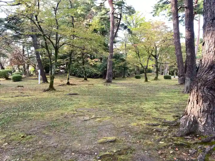 彌高神社の周辺