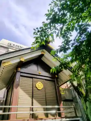 元三島神社の{uncategorized: "未分類", other: "その他", undefined: "問題あり", building: "その他建物", grave: "お墓", sacred_gate: "鳥居", guardian: "狛犬", statue: "像", buddha: "仏像", history: "歴史", nature: "自然", garden: "庭園", animal: "動物", pagoda: "塔", temizu: "手水舎", mountain_gate: "山門・神門", sanctuary: "本殿・本堂", subordinate: "末社・摂社", art: "芸術", scenery: "景色", jizo: "地蔵", ema: "絵馬", goshuin: "御朱印", omikuji: "おみくじ", items: "授与品その他", amulet: "お守り", goshuincho: "御朱印帳", eats: "食事", festival: "お祭り", votive_dance: "神楽", shichigosan: "七五三参", wedding: "結婚式", experience: "体験その他", initially: "初詣", around: "周辺", anti_infection: "感染症対策"}