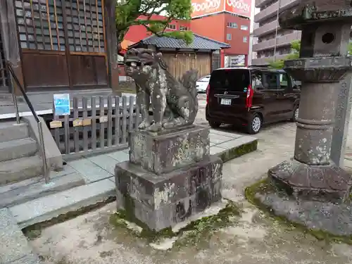 本庄神社の狛犬