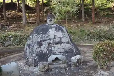 諏訪大社下社春宮の像