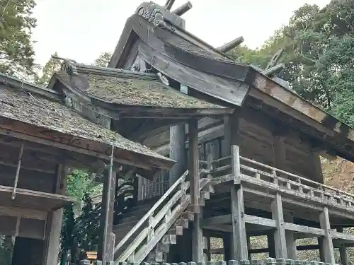 神魂神社の{uncategorized: "未分類", other: "その他", undefined: "問題あり", building: "その他建物", grave: "お墓", sacred_gate: "鳥居", guardian: "狛犬", statue: "像", buddha: "仏像", history: "歴史", nature: "自然", garden: "庭園", animal: "動物", pagoda: "塔", temizu: "手水舎", mountain_gate: "山門・神門", sanctuary: "本殿・本堂", subordinate: "末社・摂社", art: "芸術", scenery: "景色", jizo: "地蔵", ema: "絵馬", goshuin: "御朱印", omikuji: "おみくじ", items: "授与品その他", amulet: "お守り", goshuincho: "御朱印帳", eats: "食事", festival: "お祭り", votive_dance: "神楽", shichigosan: "七五三参", wedding: "結婚式", experience: "体験その他", initially: "初詣", around: "周辺", anti_infection: "感染症対策"}