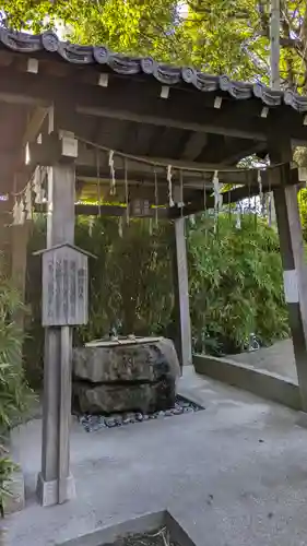 許波多神社（五ケ庄鎮座）の手水舎