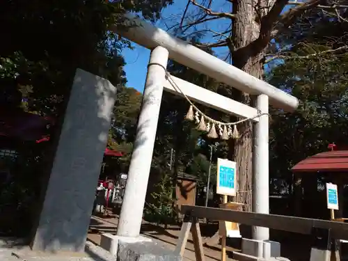 小林鳥見神社の鳥居