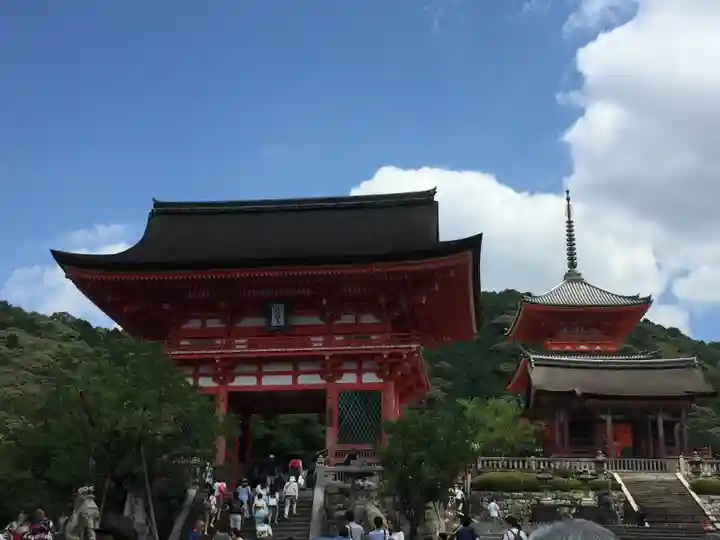 清水寺の山門・神門