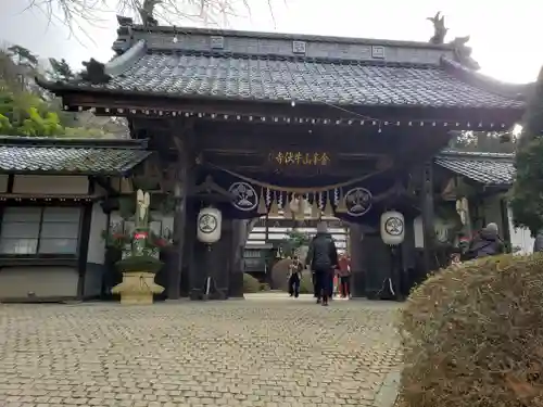 牛伏寺の山門