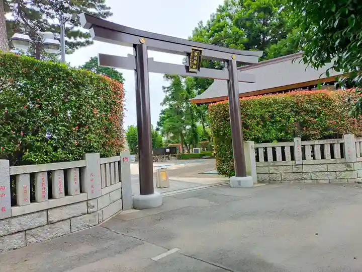中野沼袋氷川神社の鳥居