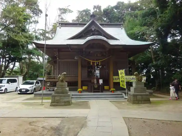 掘出神社の本殿