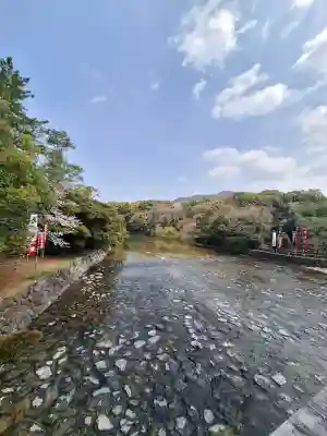 伊勢神宮内宮（皇大神宮）の{uncategorized: "未分類", other: "その他", undefined: "問題あり", building: "その他建物", grave: "お墓", sacred_gate: "鳥居", guardian: "狛犬", statue: "像", buddha: "仏像", history: "歴史", nature: "自然", garden: "庭園", animal: "動物", pagoda: "塔", temizu: "手水舎", mountain_gate: "山門・神門", sanctuary: "本殿・本堂", subordinate: "末社・摂社", art: "芸術", scenery: "景色", jizo: "地蔵", ema: "絵馬", goshuin: "御朱印", omikuji: "おみくじ", items: "授与品その他", amulet: "お守り", goshuincho: "御朱印帳", eats: "食事", festival: "お祭り", votive_dance: "神楽", shichigosan: "七五三参", wedding: "結婚式", experience: "体験その他", initially: "初詣", around: "周辺", anti_infection: "感染症対策"}