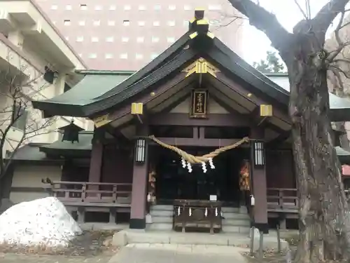 三吉神社の本殿・本堂