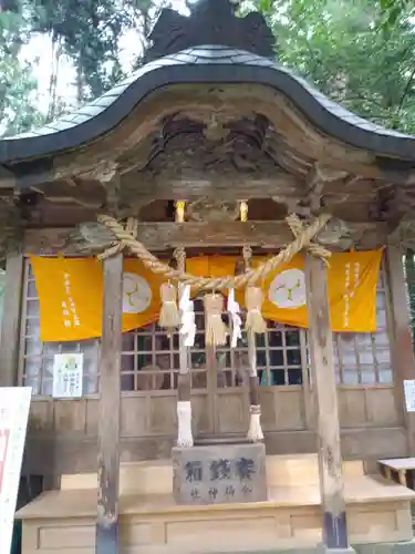 金持神社の本殿