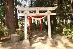 尾崎神社の末社