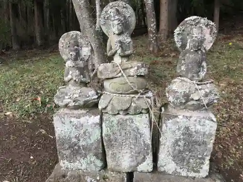 熊野神社の仏像