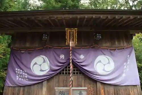 大六天麻王神社の本殿