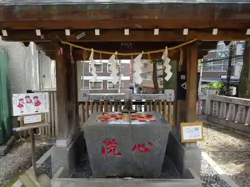 高円寺氷川神社の手水舎