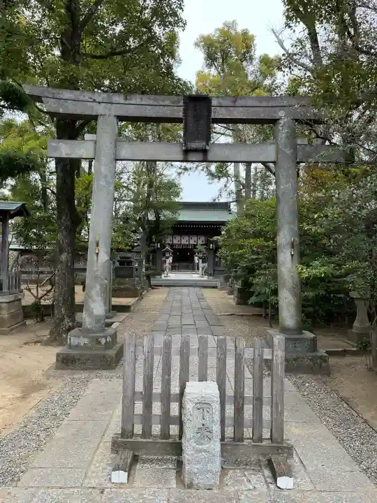 白幡天神社の{uncategorized: "未分類", other: "その他", undefined: "問題あり", building: "その他建物", grave: "お墓", sacred_gate: "鳥居", guardian: "狛犬", statue: "像", buddha: "仏像", history: "歴史", nature: "自然", garden: "庭園", animal: "動物", pagoda: "塔", temizu: "手水舎", mountain_gate: "山門・神門", sanctuary: "本殿・本堂", subordinate: "末社・摂社", art: "芸術", scenery: "景色", jizo: "地蔵", ema: "絵馬", goshuin: "御朱印", omikuji: "おみくじ", items: "授与品その他", amulet: "お守り", goshuincho: "御朱印帳", eats: "食事", festival: "お祭り", votive_dance: "神楽", shichigosan: "七五三参", wedding: "結婚式", experience: "体験その他", initially: "初詣", around: "周辺", anti_infection: "感染症対策"}