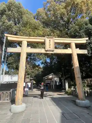出水神社の{uncategorized: "未分類", other: "その他", undefined: "問題あり", building: "その他建物", grave: "お墓", sacred_gate: "鳥居", guardian: "狛犬", statue: "像", buddha: "仏像", history: "歴史", nature: "自然", garden: "庭園", animal: "動物", pagoda: "塔", temizu: "手水舎", mountain_gate: "山門・神門", sanctuary: "本殿・本堂", subordinate: "末社・摂社", art: "芸術", scenery: "景色", jizo: "地蔵", ema: "絵馬", goshuin: "御朱印", omikuji: "おみくじ", items: "授与品その他", amulet: "お守り", goshuincho: "御朱印帳", eats: "食事", festival: "お祭り", votive_dance: "神楽", shichigosan: "七五三参", wedding: "結婚式", experience: "体験その他", initially: "初詣", around: "周辺", anti_infection: "感染症対策"}