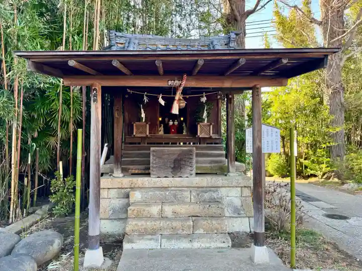 鷺宮八幡神社の{uncategorized: "未分類", other: "その他", undefined: "問題あり", building: "その他建物", grave: "お墓", sacred_gate: "鳥居", guardian: "狛犬", statue: "像", buddha: "仏像", history: "歴史", nature: "自然", garden: "庭園", animal: "動物", pagoda: "塔", temizu: "手水舎", mountain_gate: "山門・神門", sanctuary: "本殿・本堂", subordinate: "末社・摂社", art: "芸術", scenery: "景色", jizo: "地蔵", ema: "絵馬", goshuin: "御朱印", omikuji: "おみくじ", items: "授与品その他", amulet: "お守り", goshuincho: "御朱印帳", eats: "食事", festival: "お祭り", votive_dance: "神楽", shichigosan: "七五三参", wedding: "結婚式", experience: "体験その他", initially: "初詣", around: "周辺", anti_infection: "感染症対策"}