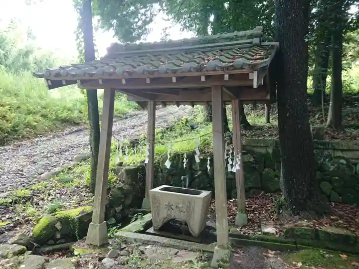 十二社神社の手水舎