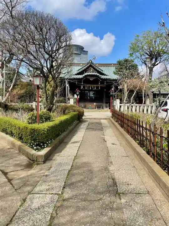 白山神社の{uncategorized: "未分類", other: "その他", undefined: "問題あり", building: "その他建物", grave: "お墓", sacred_gate: "鳥居", guardian: "狛犬", statue: "像", buddha: "仏像", history: "歴史", nature: "自然", garden: "庭園", animal: "動物", pagoda: "塔", temizu: "手水舎", mountain_gate: "山門・神門", sanctuary: "本殿・本堂", subordinate: "末社・摂社", art: "芸術", scenery: "景色", jizo: "地蔵", ema: "絵馬", goshuin: "御朱印", omikuji: "おみくじ", items: "授与品その他", amulet: "お守り", goshuincho: "御朱印帳", eats: "食事", festival: "お祭り", votive_dance: "神楽", shichigosan: "七五三参", wedding: "結婚式", experience: "体験その他", initially: "初詣", around: "周辺", anti_infection: "感染症対策"}