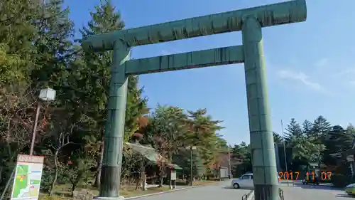 石川護國神社の鳥居