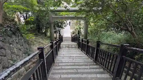 法華堂跡（源頼朝墓・北条義時墓）の鳥居