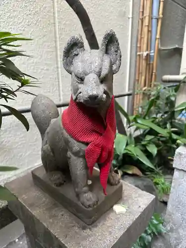 家内喜稲荷神社の狛犬