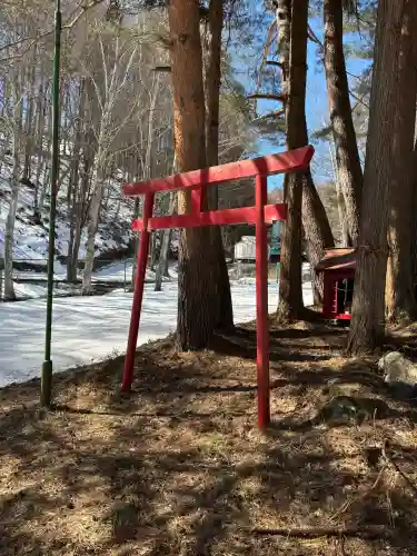 神社の{uncategorized: "未分類", other: "その他", undefined: "問題あり", building: "その他建物", grave: "お墓", sacred_gate: "鳥居", guardian: "狛犬", statue: "像", buddha: "仏像", history: "歴史", nature: "自然", garden: "庭園", animal: "動物", pagoda: "塔", temizu: "手水舎", mountain_gate: "山門・神門", sanctuary: "本殿・本堂", subordinate: "末社・摂社", art: "芸術", scenery: "景色", jizo: "地蔵", ema: "絵馬", goshuin: "御朱印", omikuji: "おみくじ", items: "授与品その他", amulet: "お守り", goshuincho: "御朱印帳", eats: "食事", festival: "お祭り", votive_dance: "神楽", shichigosan: "七五三参", wedding: "結婚式", experience: "体験その他", initially: "初詣", around: "周辺", anti_infection: "感染症対策"}