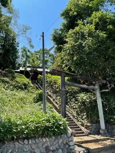 神明社の鳥居