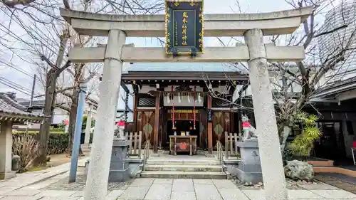 飛木稲荷神社の鳥居