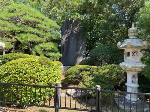 三社神社の庭園