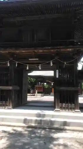 伊美別宮社の山門・神門