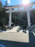 諏訪大社の{uncategorized: "未分類", other: "その他", undefined: "問題あり", building: "その他建物", grave: "お墓", sacred_gate: "鳥居", guardian: "狛犬", statue: "像", buddha: "仏像", history: "歴史", nature: "自然", garden: "庭園", animal: "動物", pagoda: "塔", temizu: "手水舎", mountain_gate: "山門・神門", sanctuary: "本殿・本堂", subordinate: "末社・摂社", art: "芸術", scenery: "景色", jizo: "地蔵", ema: "絵馬", goshuin: "御朱印", omikuji: "おみくじ", items: "授与品その他", amulet: "お守り", goshuincho: "御朱印帳", eats: "食事", festival: "お祭り", votive_dance: "神楽", shichigosan: "七五三参", wedding: "結婚式", experience: "体験その他", initially: "初詣", around: "周辺", anti_infection: "感染症対策"}