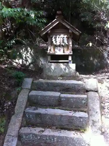 敢國神社の本殿