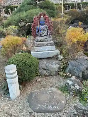 青蓮寺の{uncategorized: "未分類", other: "その他", undefined: "問題あり", building: "その他建物", grave: "お墓", sacred_gate: "鳥居", guardian: "狛犬", statue: "像", buddha: "仏像", history: "歴史", nature: "自然", garden: "庭園", animal: "動物", pagoda: "塔", temizu: "手水舎", mountain_gate: "山門・神門", sanctuary: "本殿・本堂", subordinate: "末社・摂社", art: "芸術", scenery: "景色", jizo: "地蔵", ema: "絵馬", goshuin: "御朱印", omikuji: "おみくじ", items: "授与品その他", amulet: "お守り", goshuincho: "御朱印帳", eats: "食事", festival: "お祭り", votive_dance: "神楽", shichigosan: "七五三参", wedding: "結婚式", experience: "体験その他", initially: "初詣", around: "周辺", anti_infection: "感染症対策"}