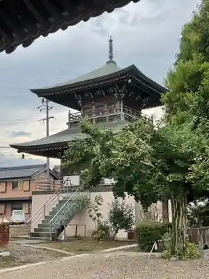 西導寺の塔