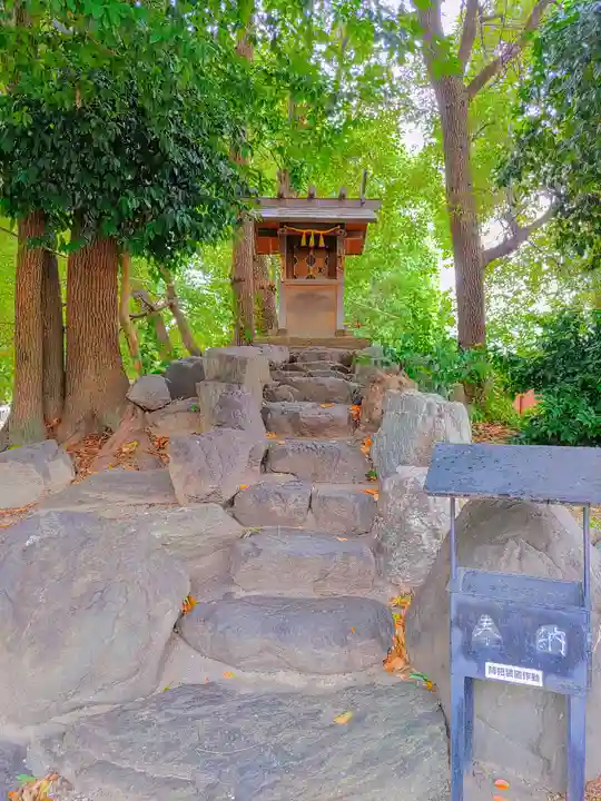 間黒神社(幸心)の末社・摂社